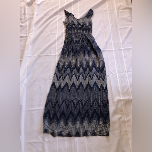 Blue Patterned Maxi Dress - Picture 4 of 13